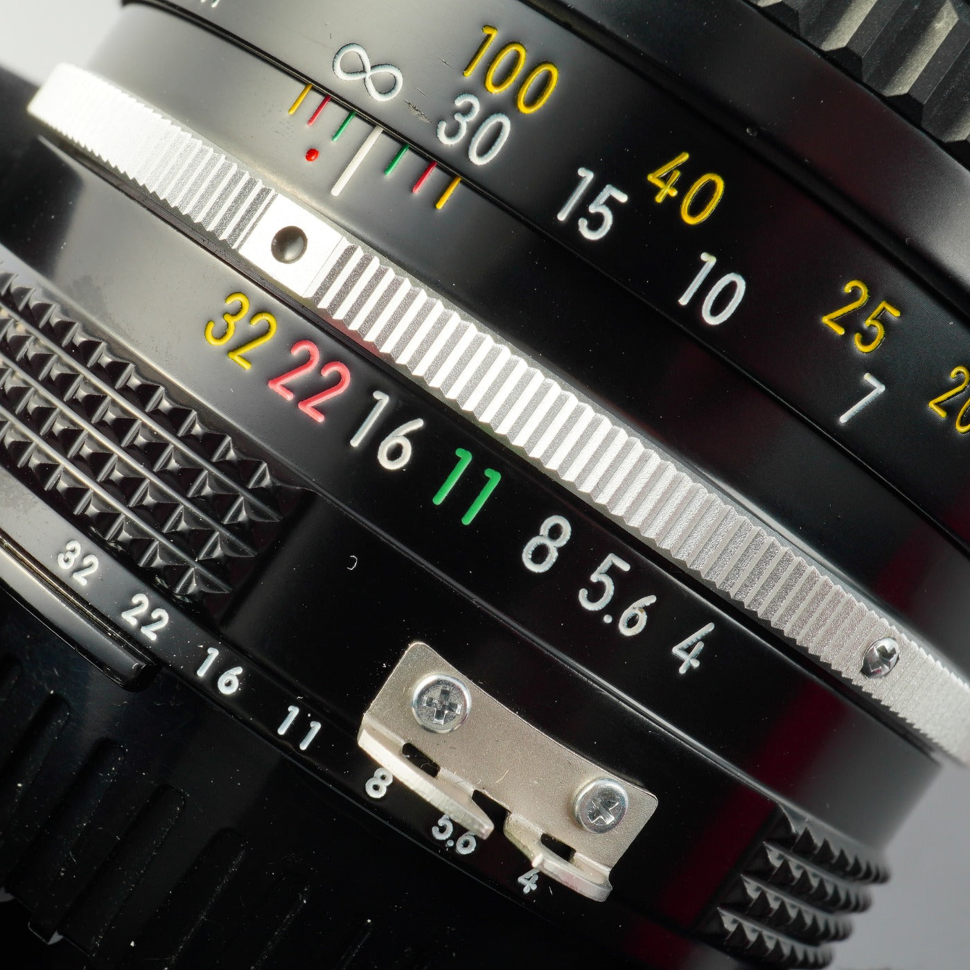 Nikon Ai NIKKOR 200mm F/4 単焦点レンズ