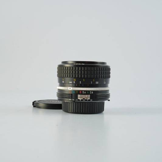 Nikon Ai Nikkor 28mm F/2.8 単焦点レンズ