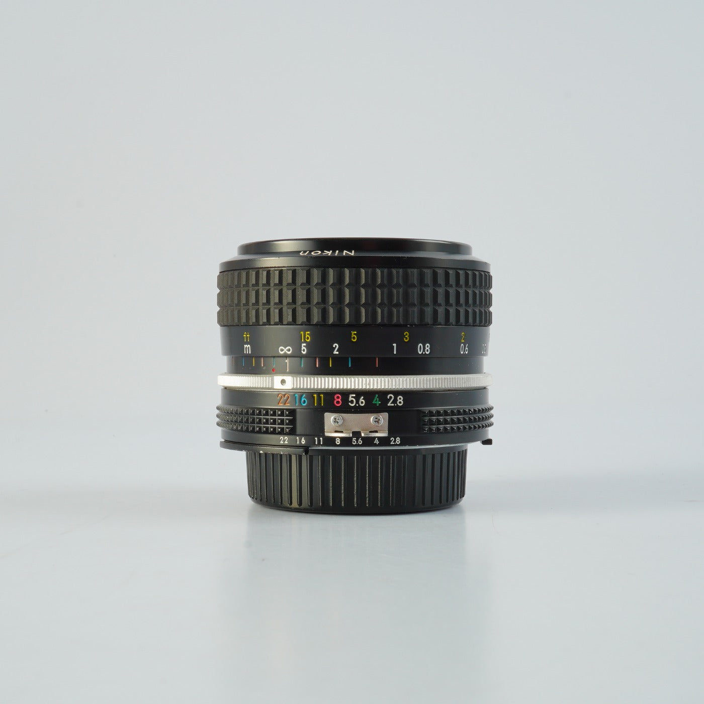Nikon Ai Nikkor 28mm F/2.8 単焦点レンズ