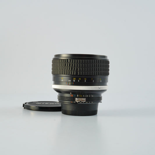 Nikon Ai-S NIKKOR 85mm F/1.4 単焦点レンズ