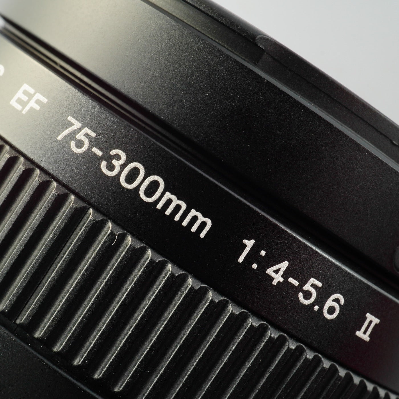 Canon EF 75-300mm F/4-5.6 Ⅱ ズームレンズ