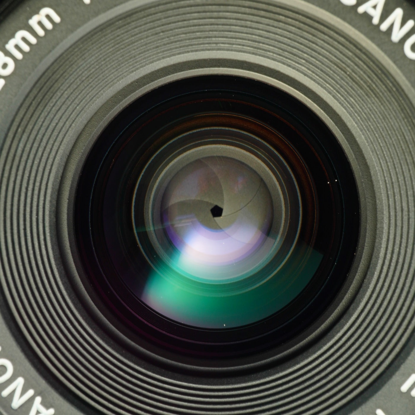 Canon New FD NFD 28mm F/2.8 単焦点レンズ