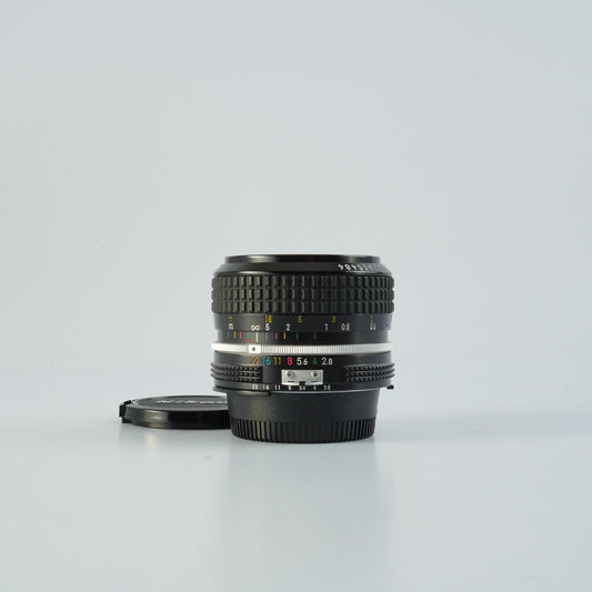 Nikon Ai Nikkor 28mm F/2.8 単焦点レンズ