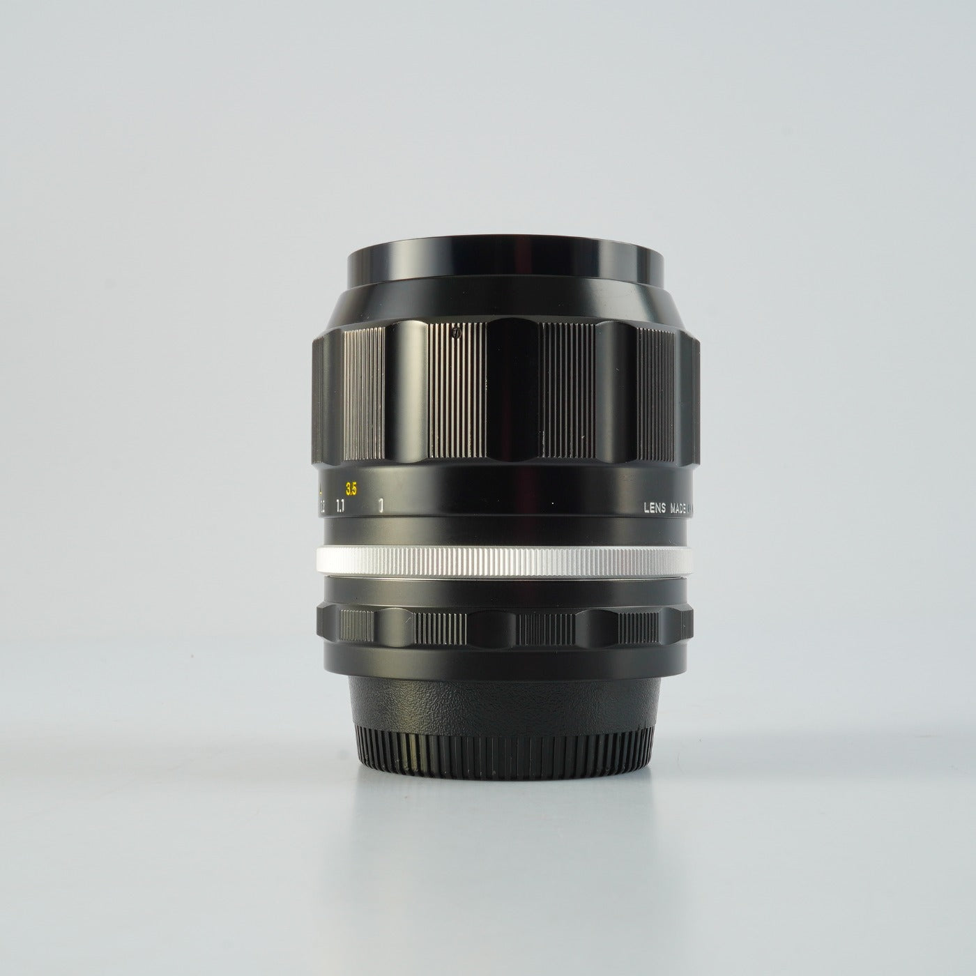 Nikon 非Ai NIKKOR-P Auto 105mm F/2.5 単焦点レンズ
