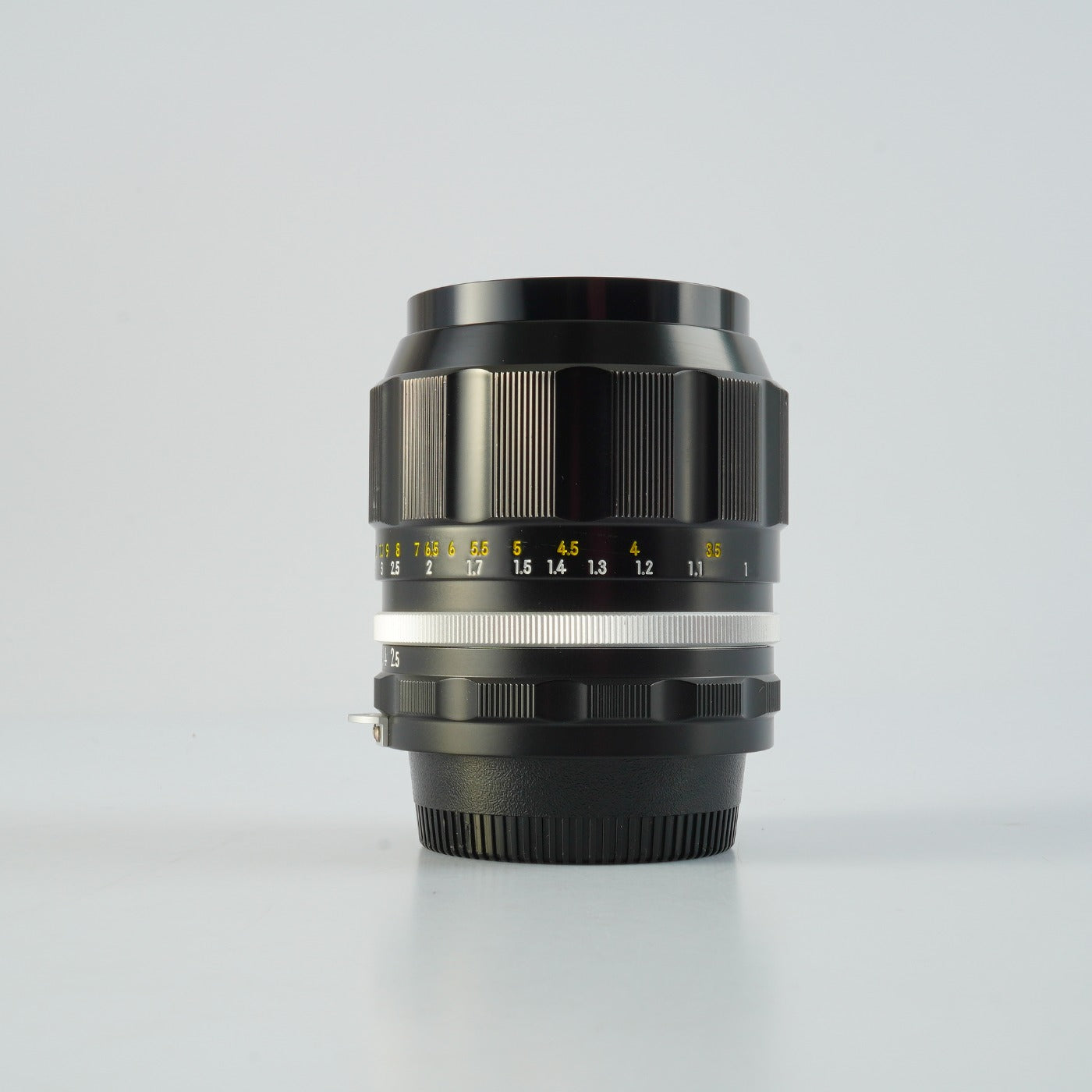 Nikon 非Ai NIKKOR-P Auto 105mm F/2.5 単焦点レンズ