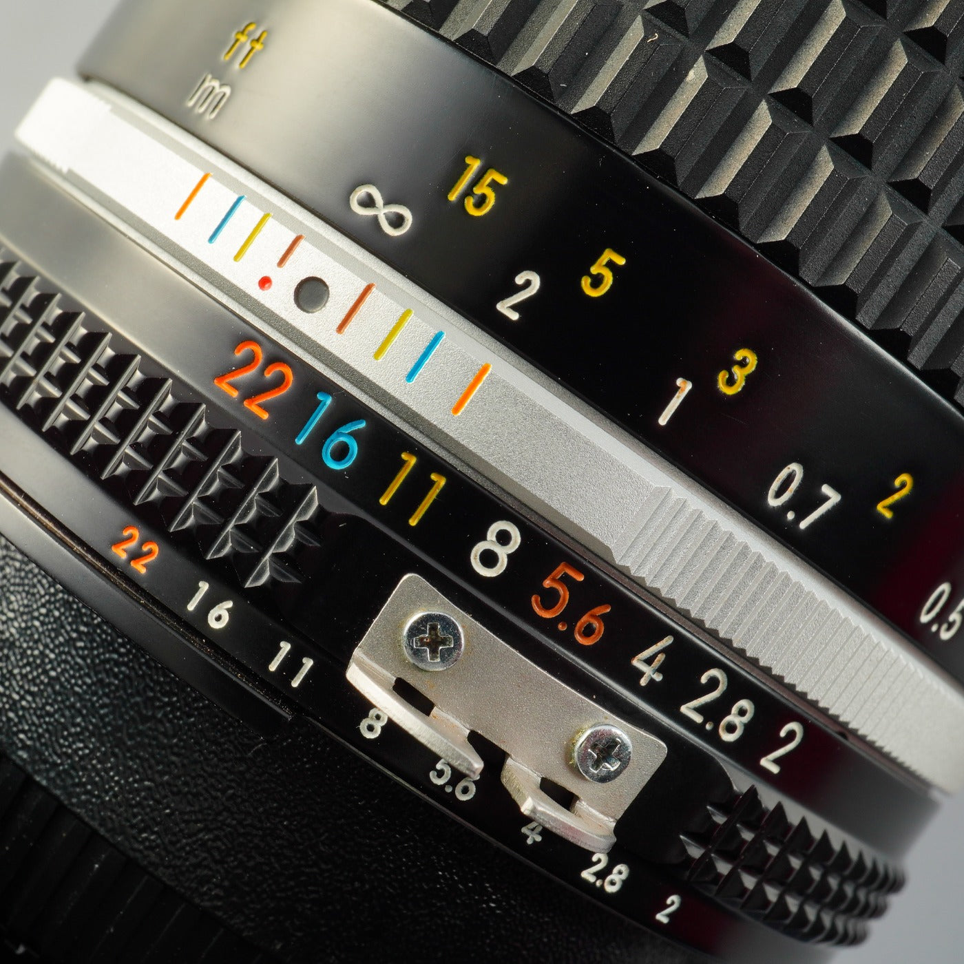Nikon Ai-S NIKKOR 35mm F/2 単焦点レンズ