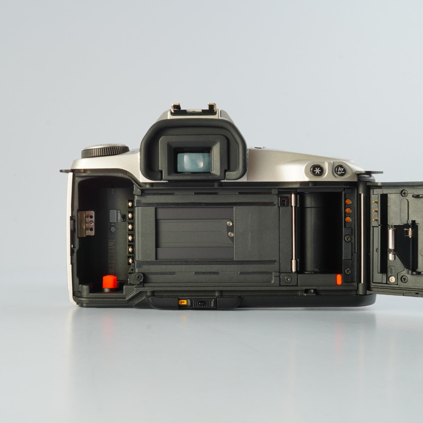 Canon New EOS kiss (REBEL G) + EF 35-80mm F/4-5.6 Ⅲ AF フィルム一眼レフカメラ
