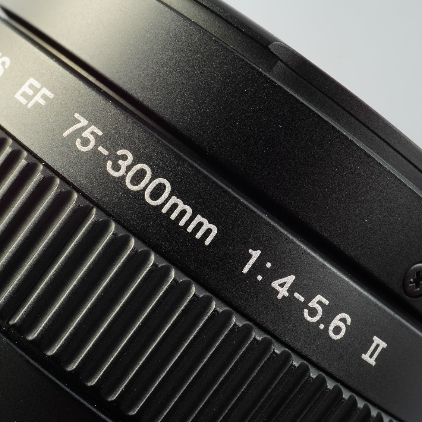 Canon EF 75-300mm F/4-5.6 Ⅱ USM ズームレンズ