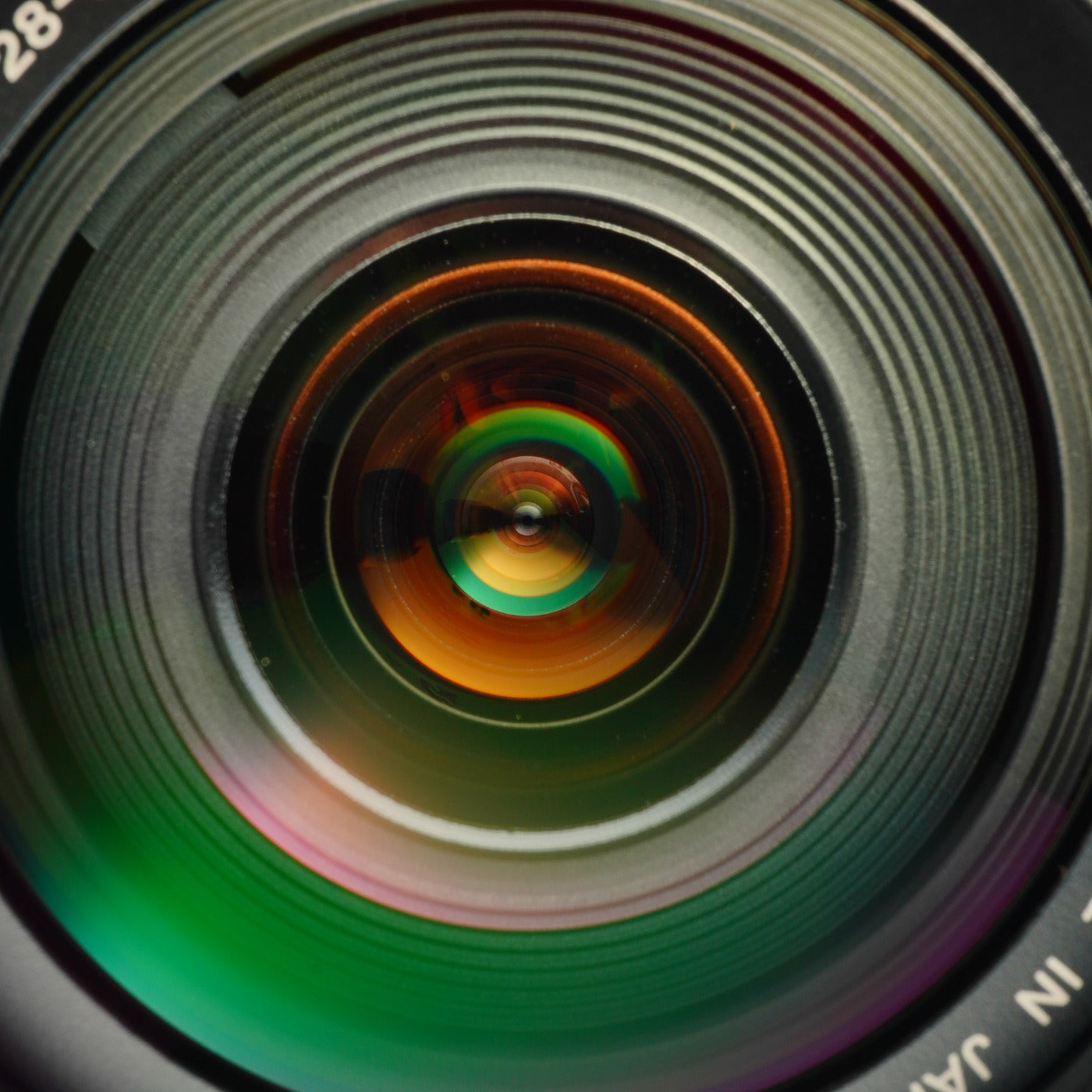 Canon EF 28-135mm F/3.5-5.6 IS ズームレンズ