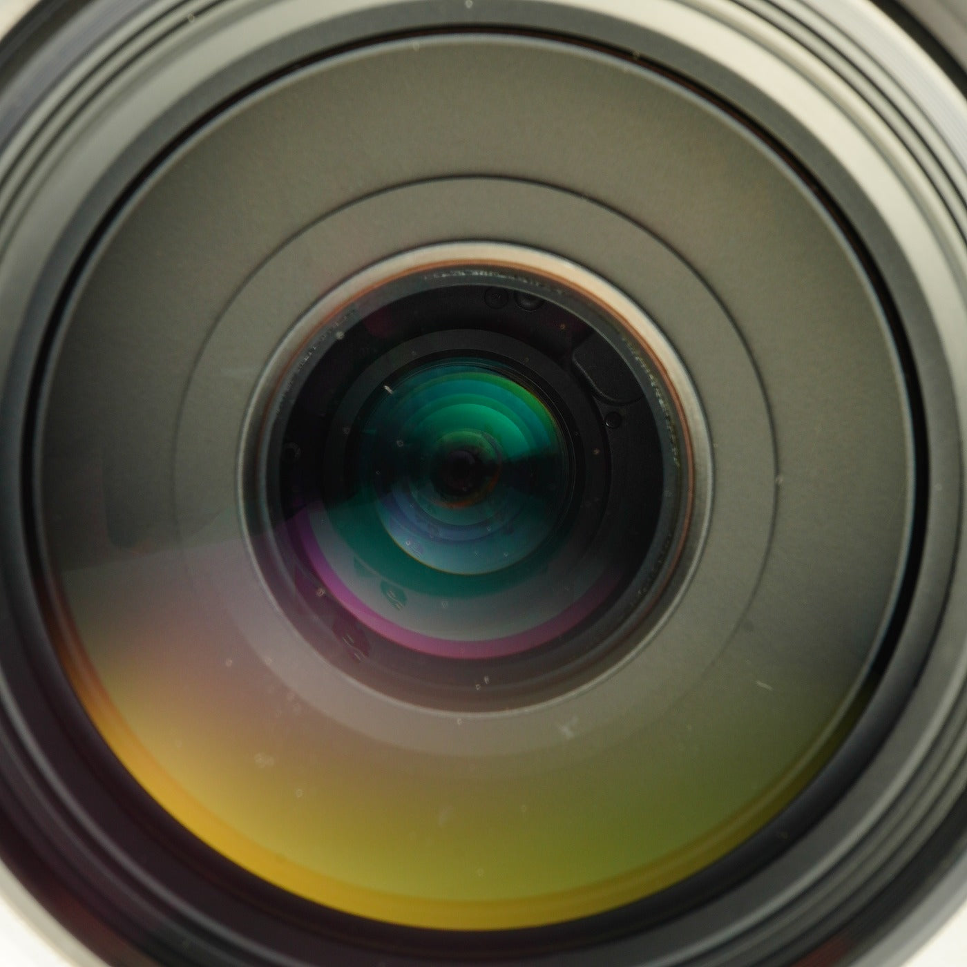 Canon EF 70-300mm F/4-5.6 L IS USM ズームレンズ