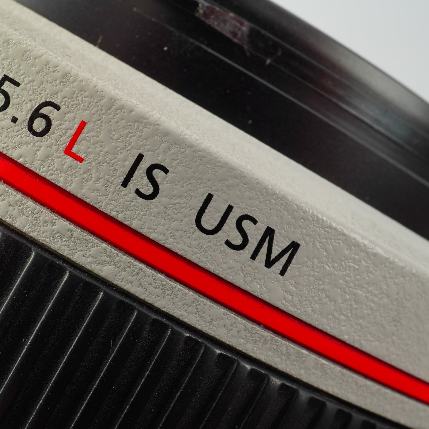 Canon EF 70-300mm F/4-5.6 L IS USM ズームレンズ