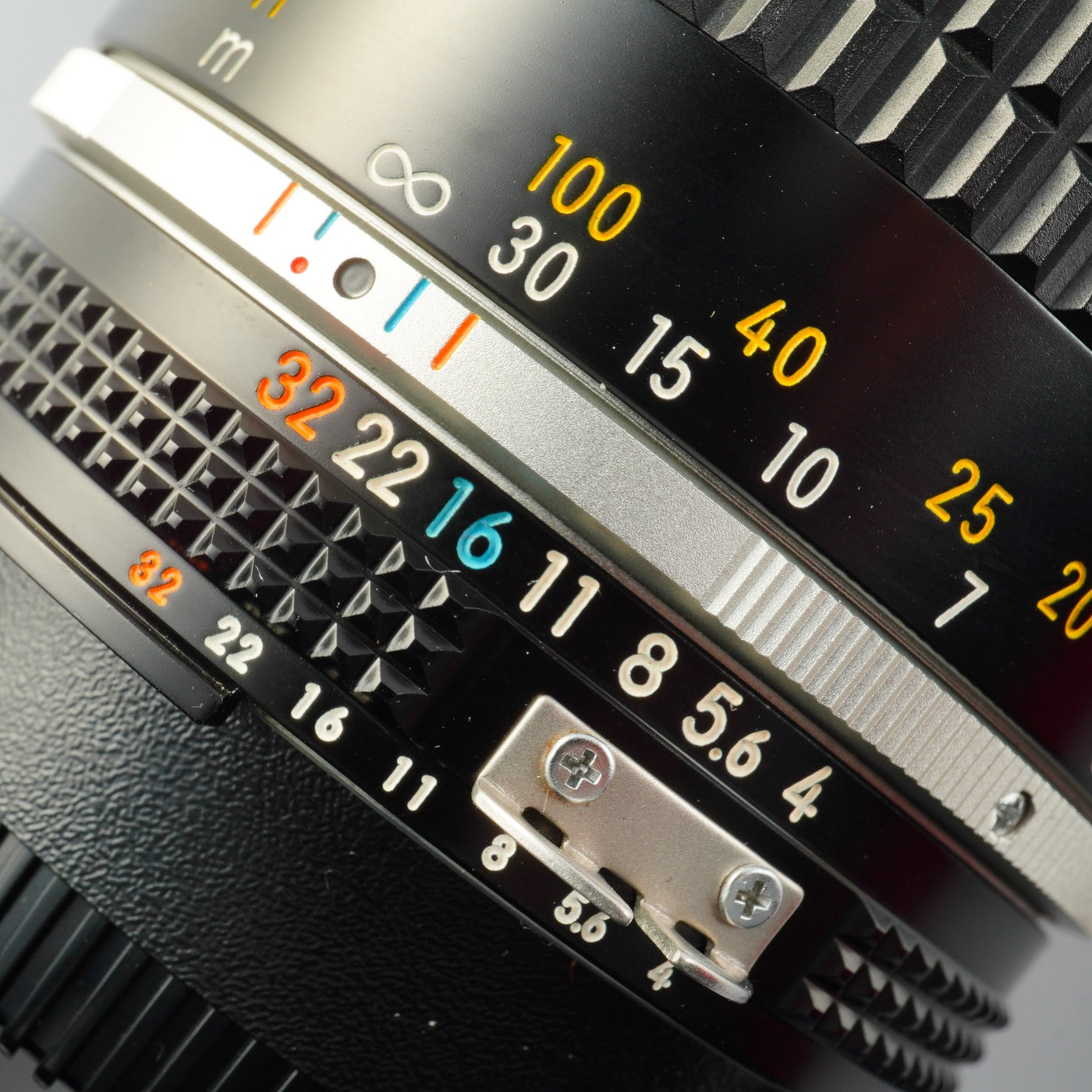 Nikon Ai-S NIKKOR 200mm F/4 単焦点レンズ