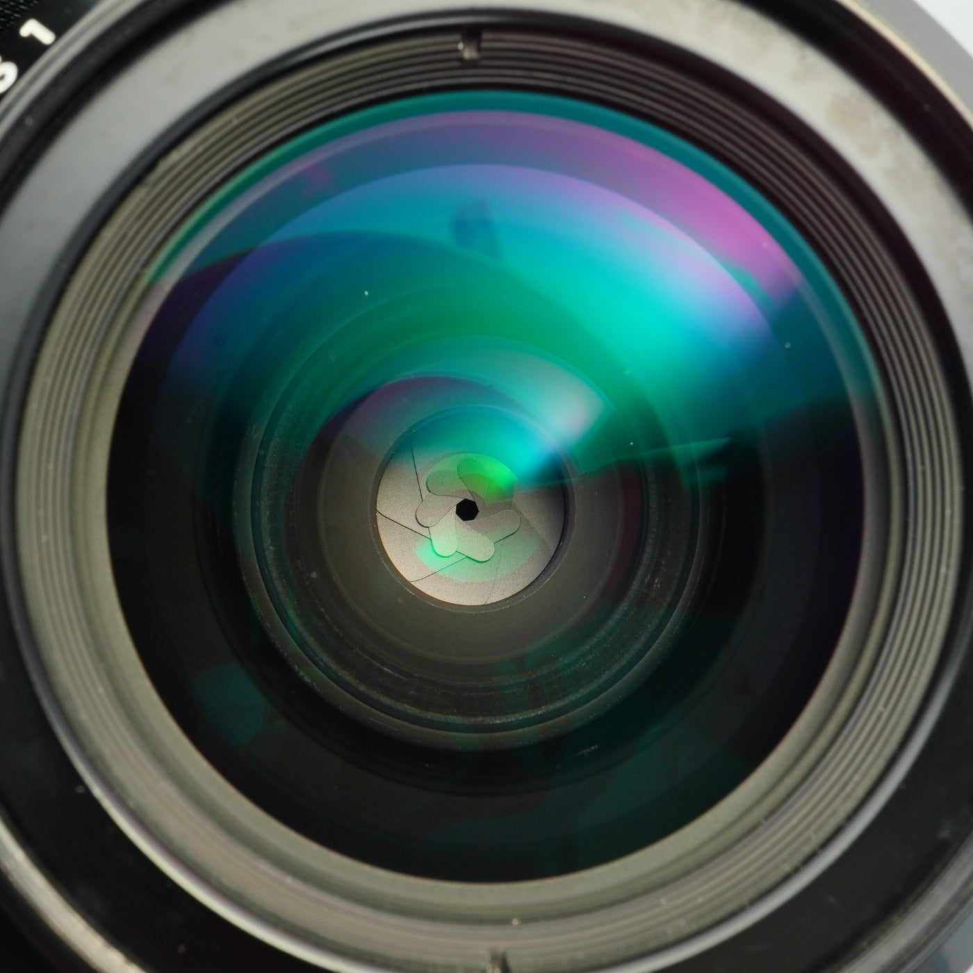 Nikon Ai Nikkor 28mm F/2.8 単焦点レンズ