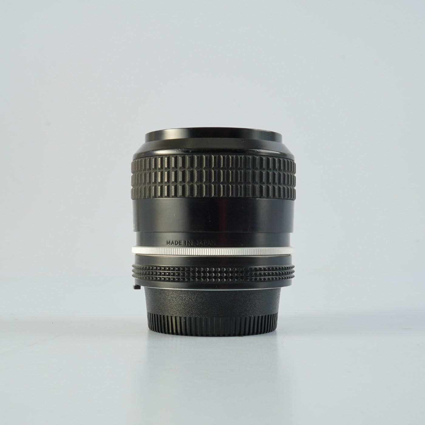Nikon Ai NIKKOR 28mm F/2 単焦点レンズ