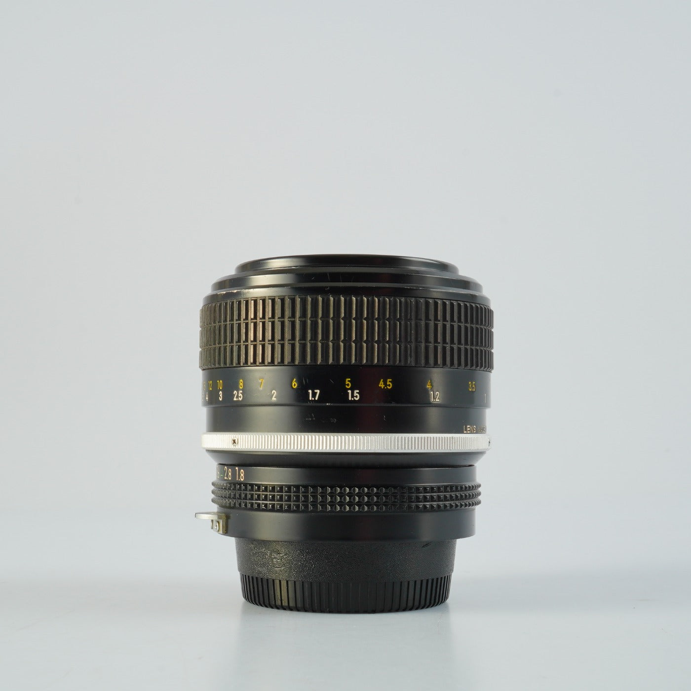 Nikon 非Ai Nikkor 85mm F/1.8 単焦点レンズ