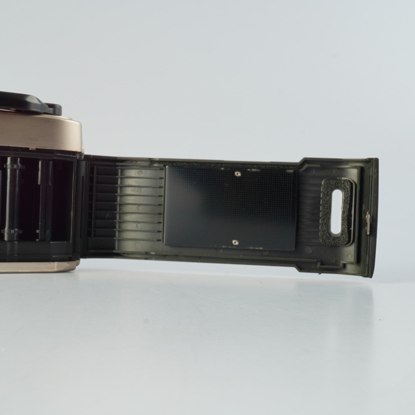 Nikon FM10 + Ai-S ZOOM Nikkor 35-70mm F/3.5-4.8 MF フィルム一眼レフカメラ
