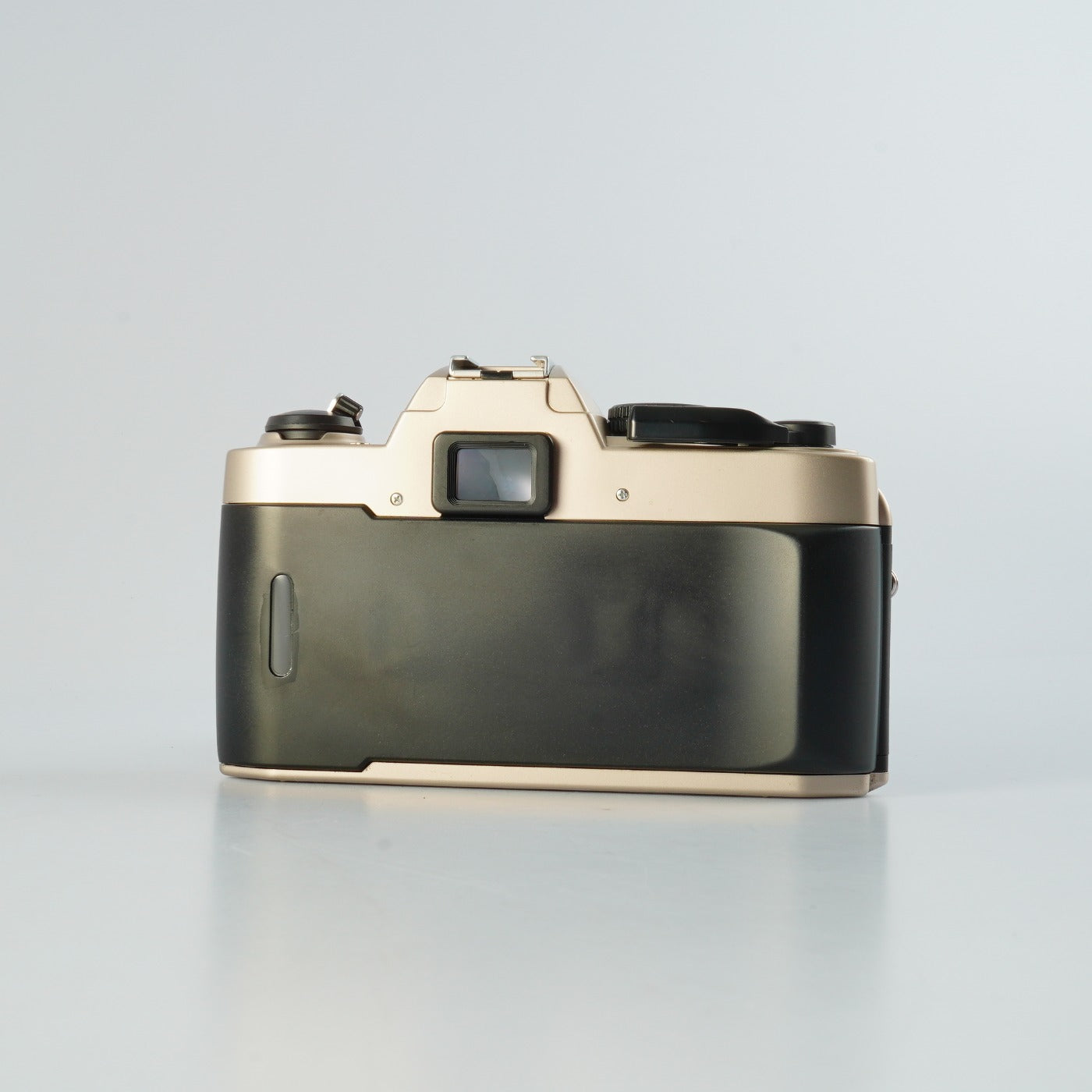 Nikon FM10 + Ai-S ZOOM Nikkor 35-70mm F/3.3-4.5 MF フィルム一眼レフカメラ