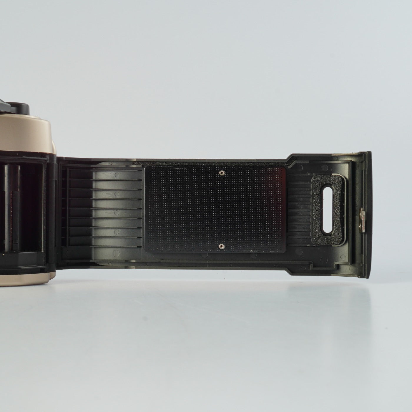 Nikon FM10 + Ai-S ZOOM Nikkor 35-70mm F/3.3-4.5 MF フィルム一眼レフカメラ