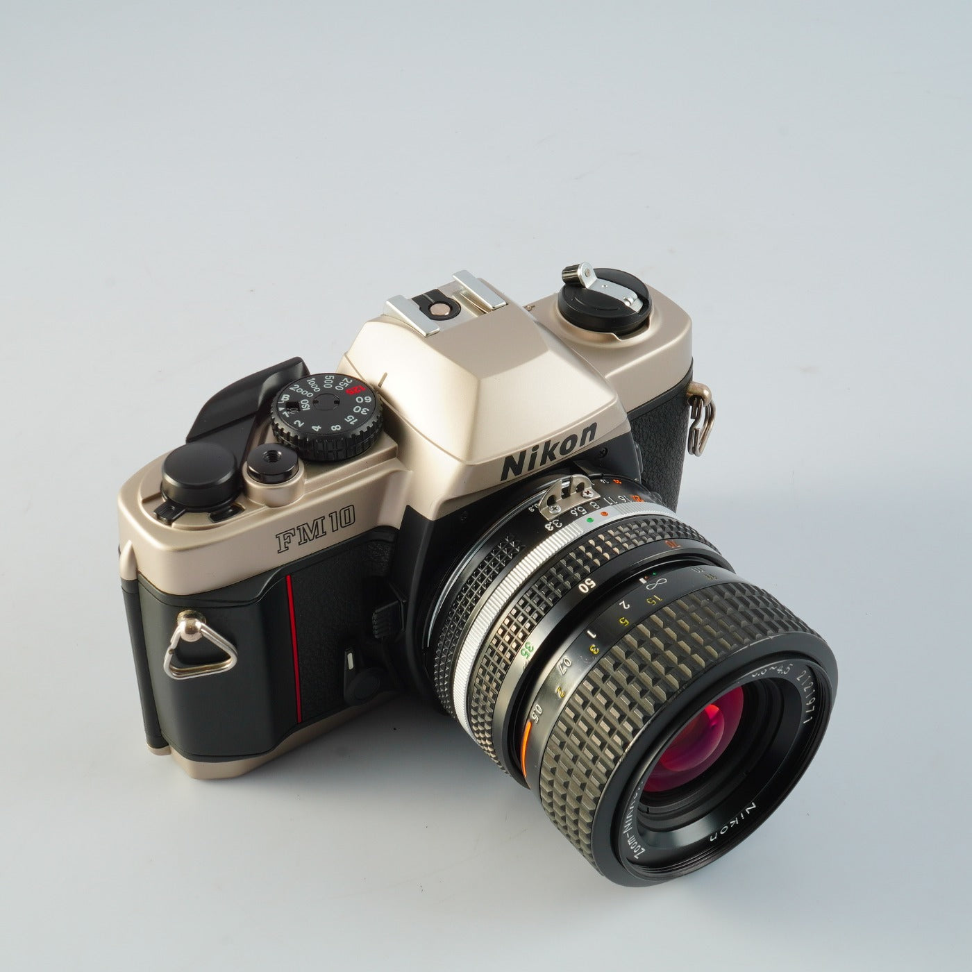 Nikon FM10 + Ai-S ZOOM Nikkor 35-70mm F/3.3-4.5 MF フィルム一眼レフカメラ