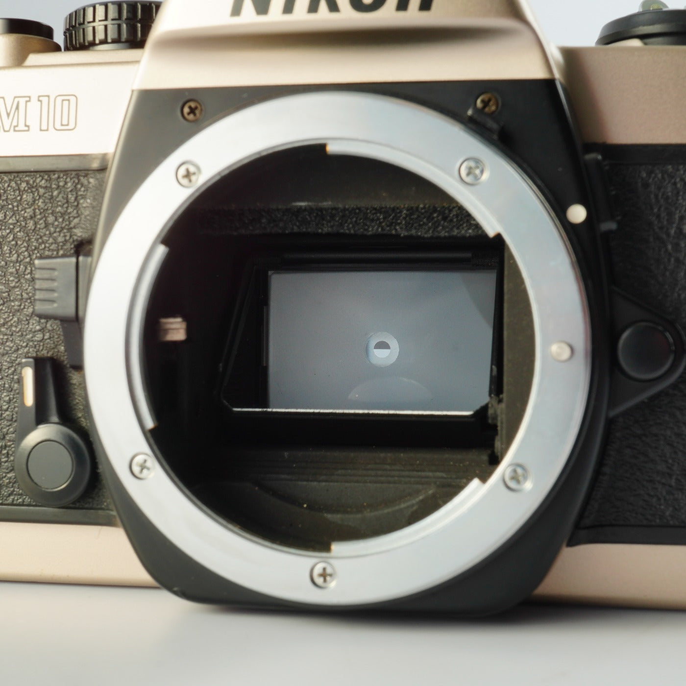 Nikon FM10 + Ai-S ZOOM Nikkor 35-70mm F/3.5-4.8 MF フィルム一眼レフカメラ