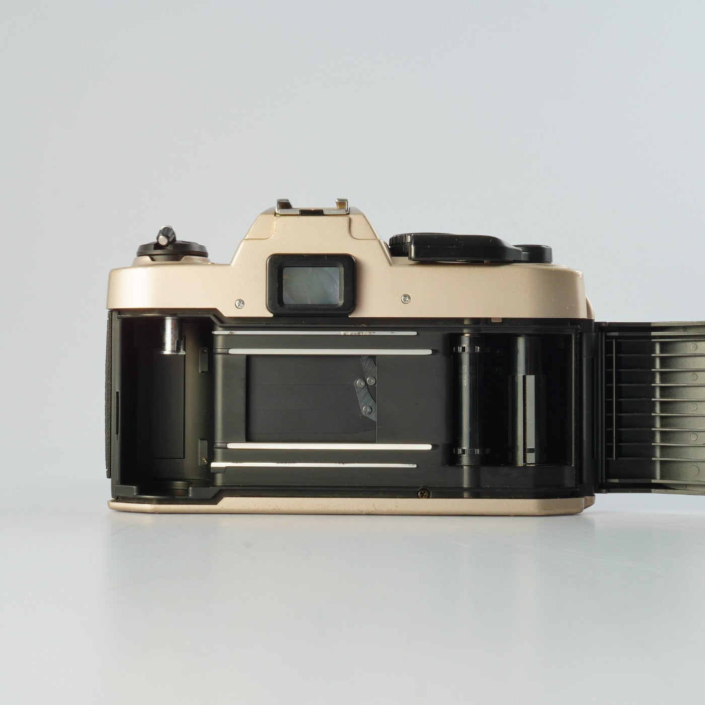 Nikon FM10 + Ai-S ZOOM Nikkor 35-70mm F/3.5-4.8 MF フィルム一眼レフカメラ