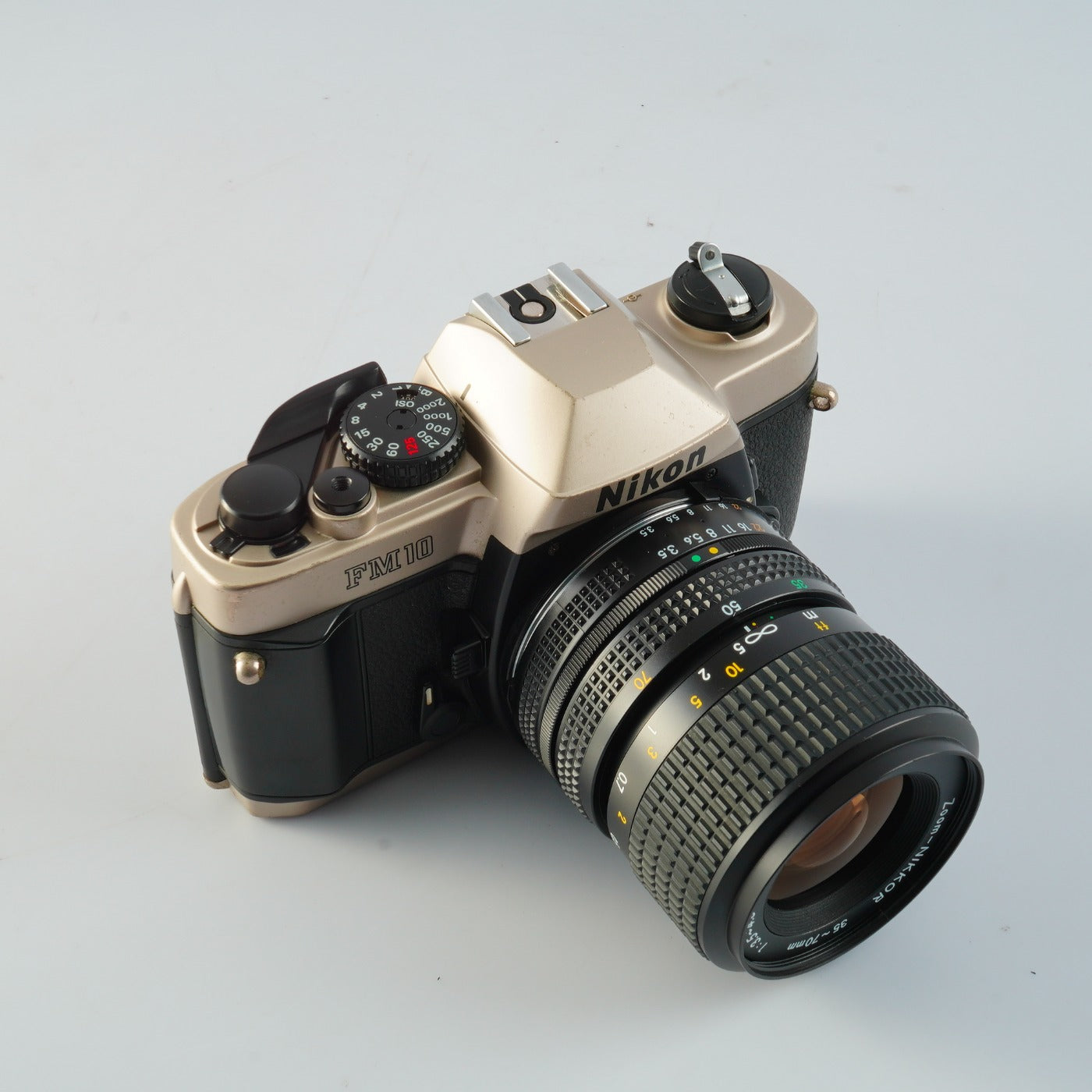 Nikon FM10 + Ai-S ZOOM Nikkor 35-70mm F/3.5-4.8 MF フィルム一眼レフカメラ