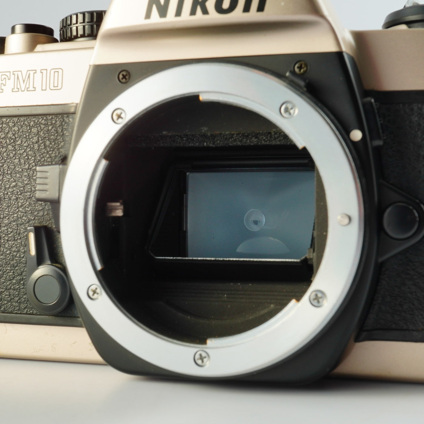 Nikon FM10 + Ai-S ZOOM Nikkor 35-70mm F/3.5-4.8 MF フィルム一眼レフカメラ
