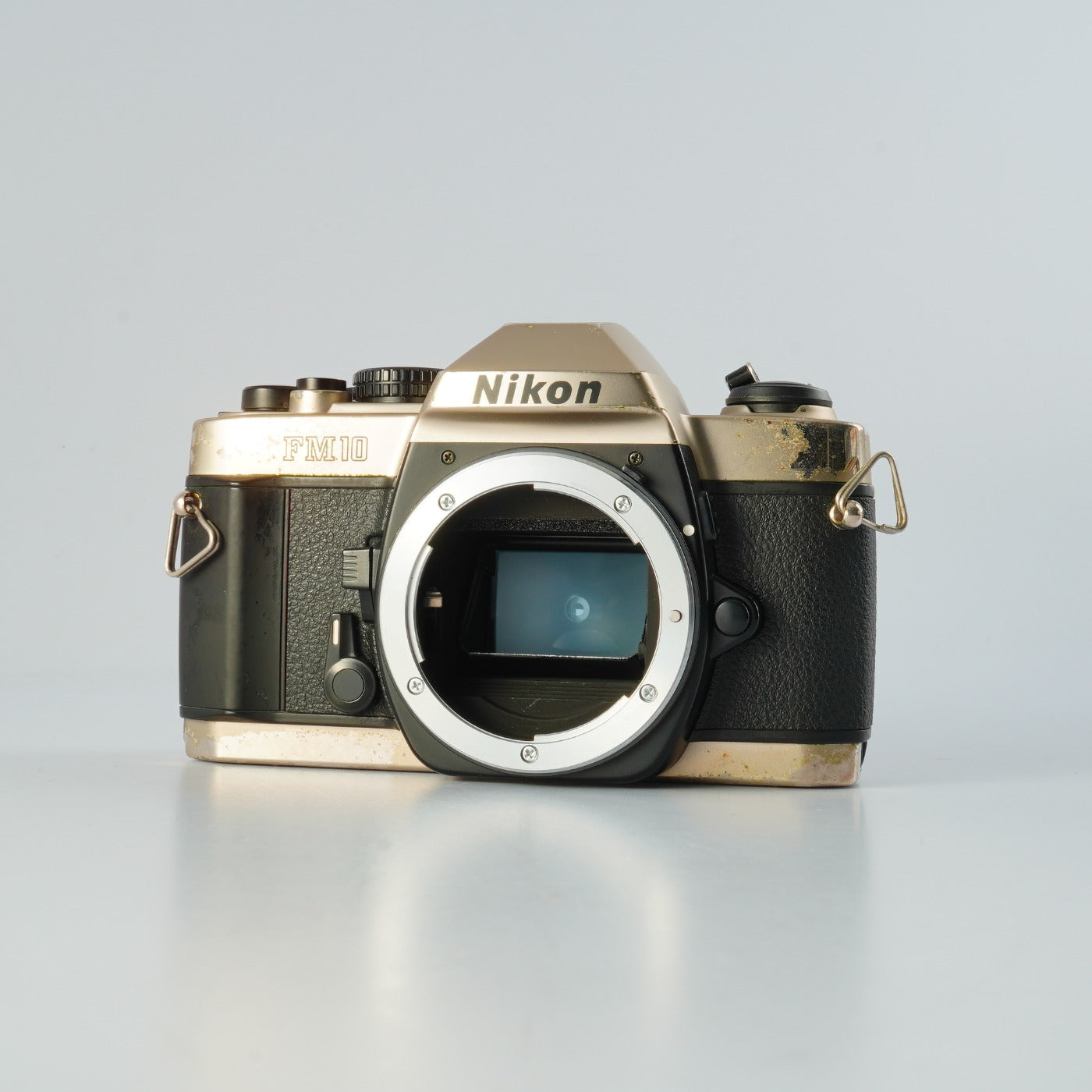 Nikon FM10 MF フィルム一眼レフカメラ