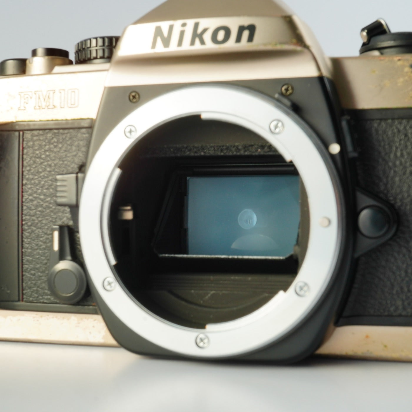 Nikon FM10 MF フィルム一眼レフカメラ