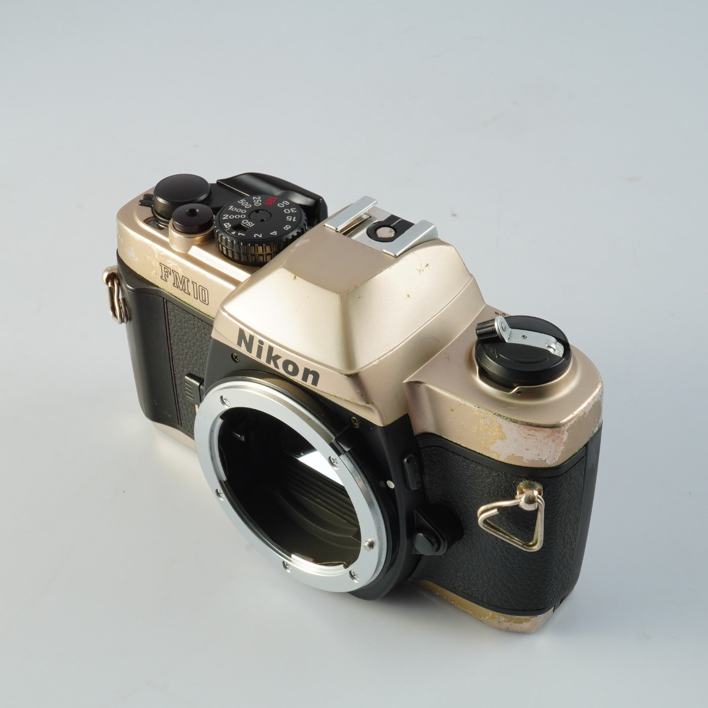 Nikon FM10 MF フィルム一眼レフカメラ