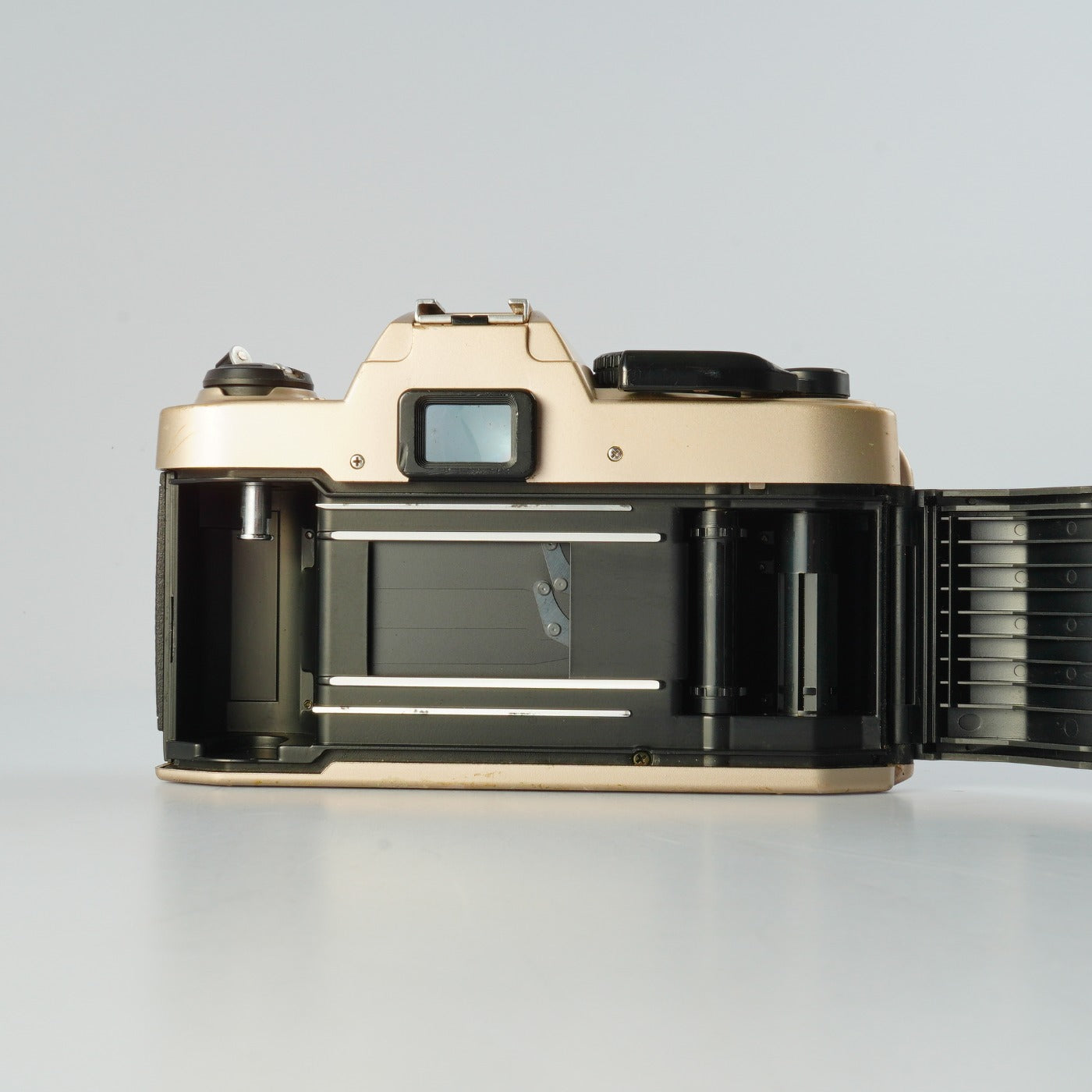 Nikon FM10 MF フィルム一眼レフカメラ