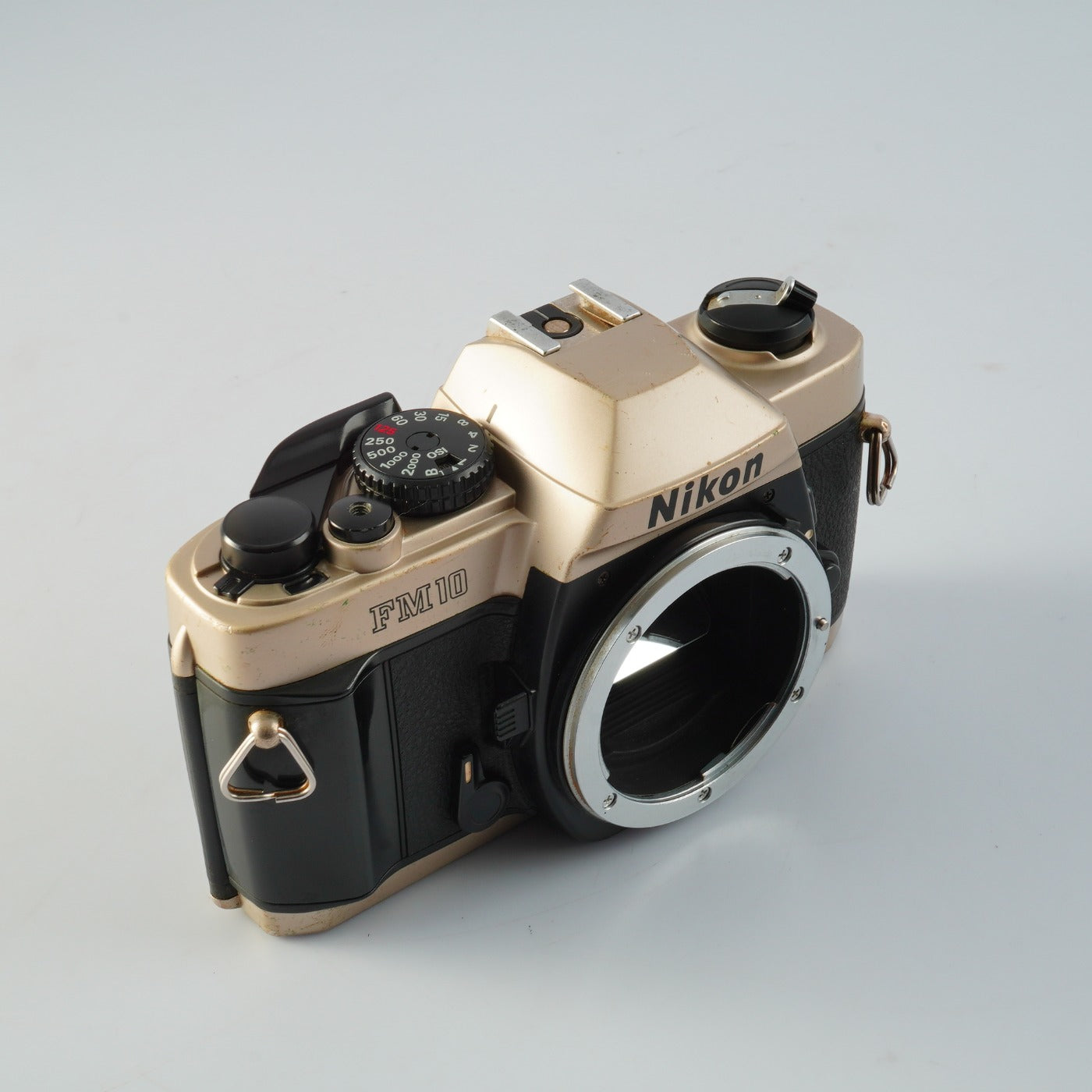 Nikon FM10 MF フィルム一眼レフカメラ