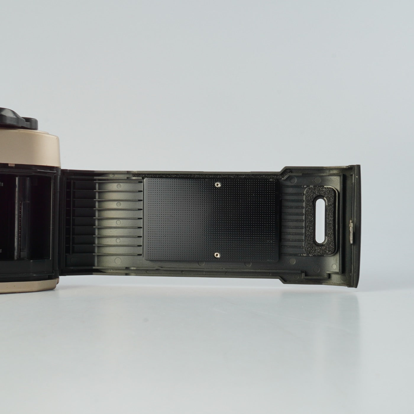 Nikon FM10 MF フィルム一眼レフカメラ