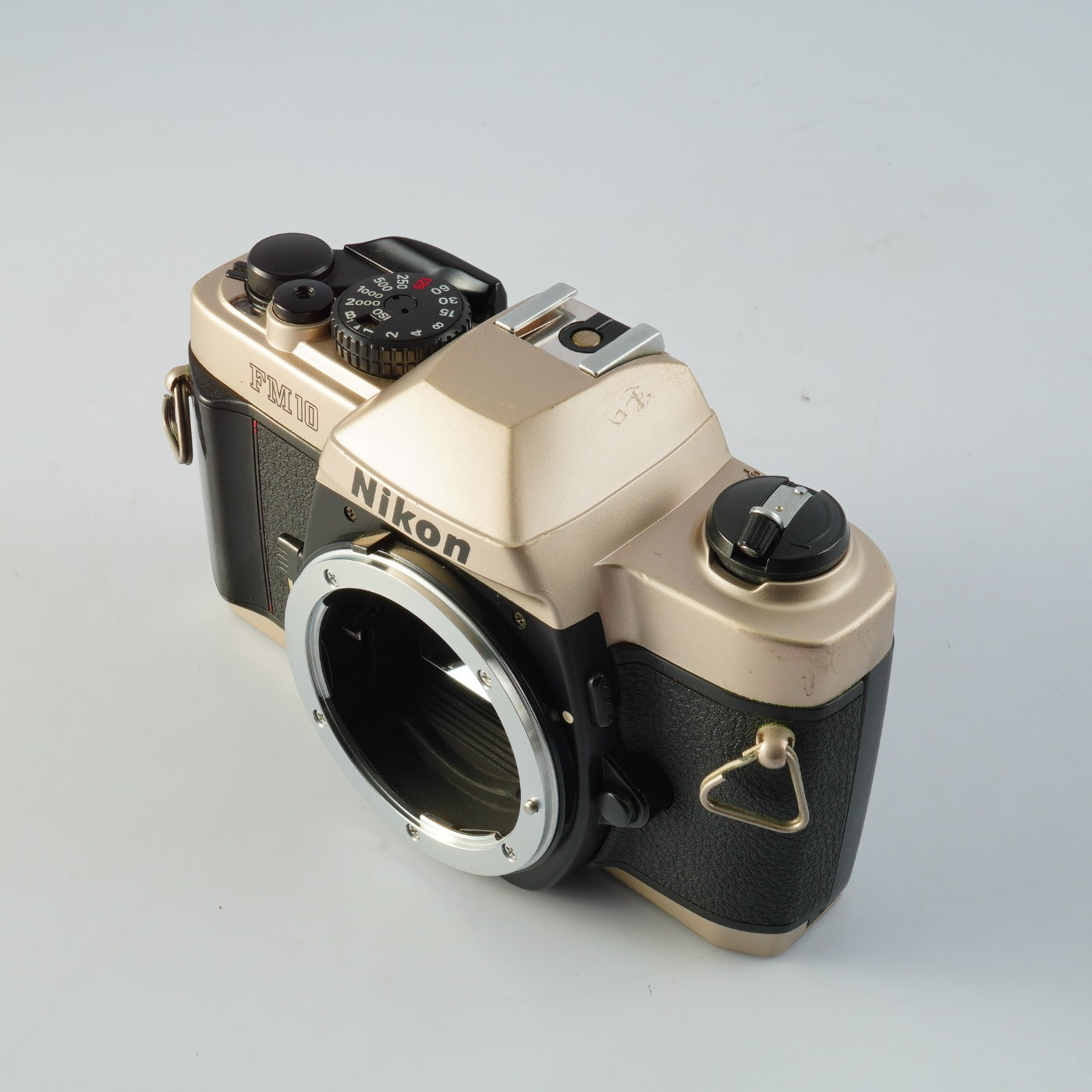 Nikon FM10 MF フィルム一眼レフカメラ