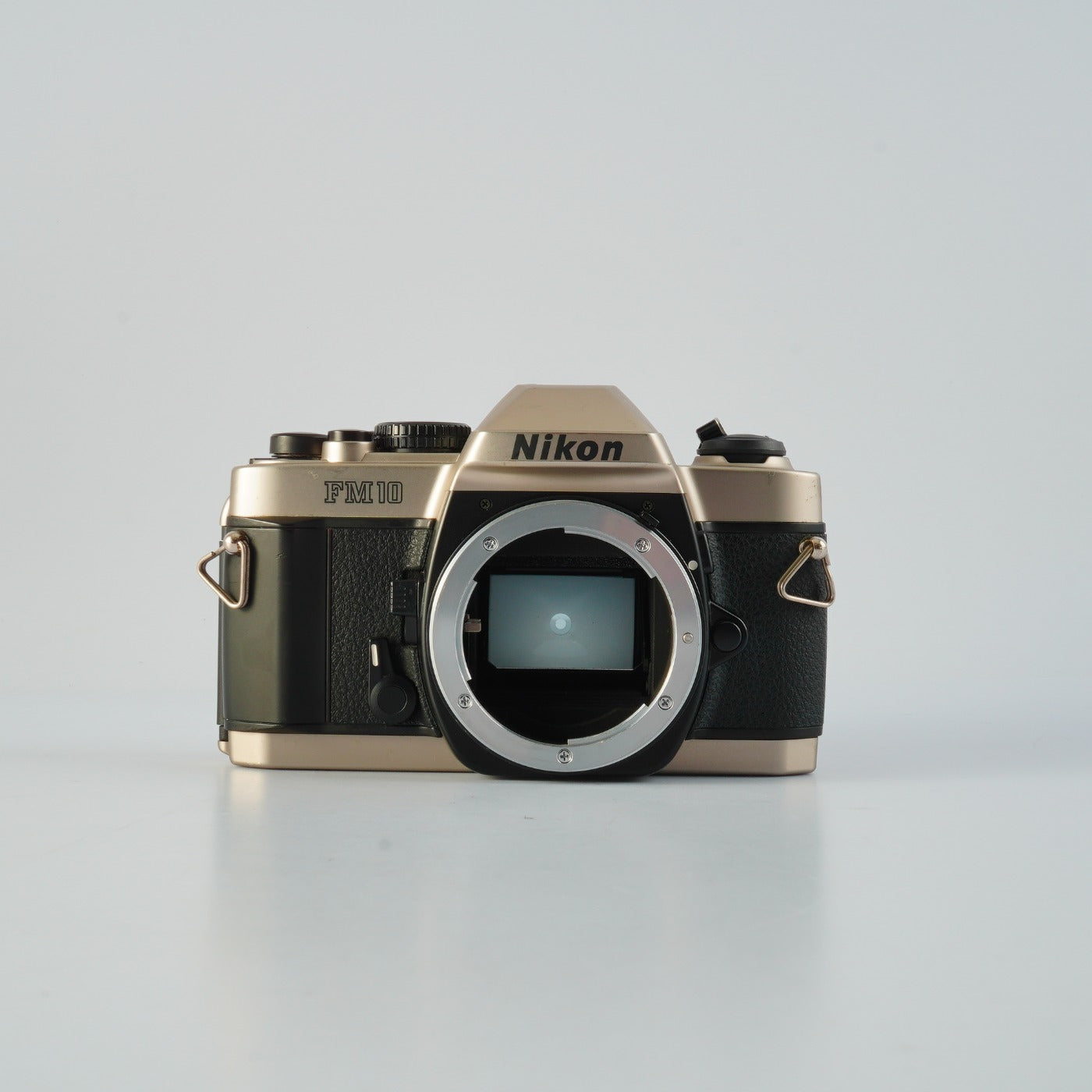 Nikon FM10 MF フィルム一眼レフカメラ