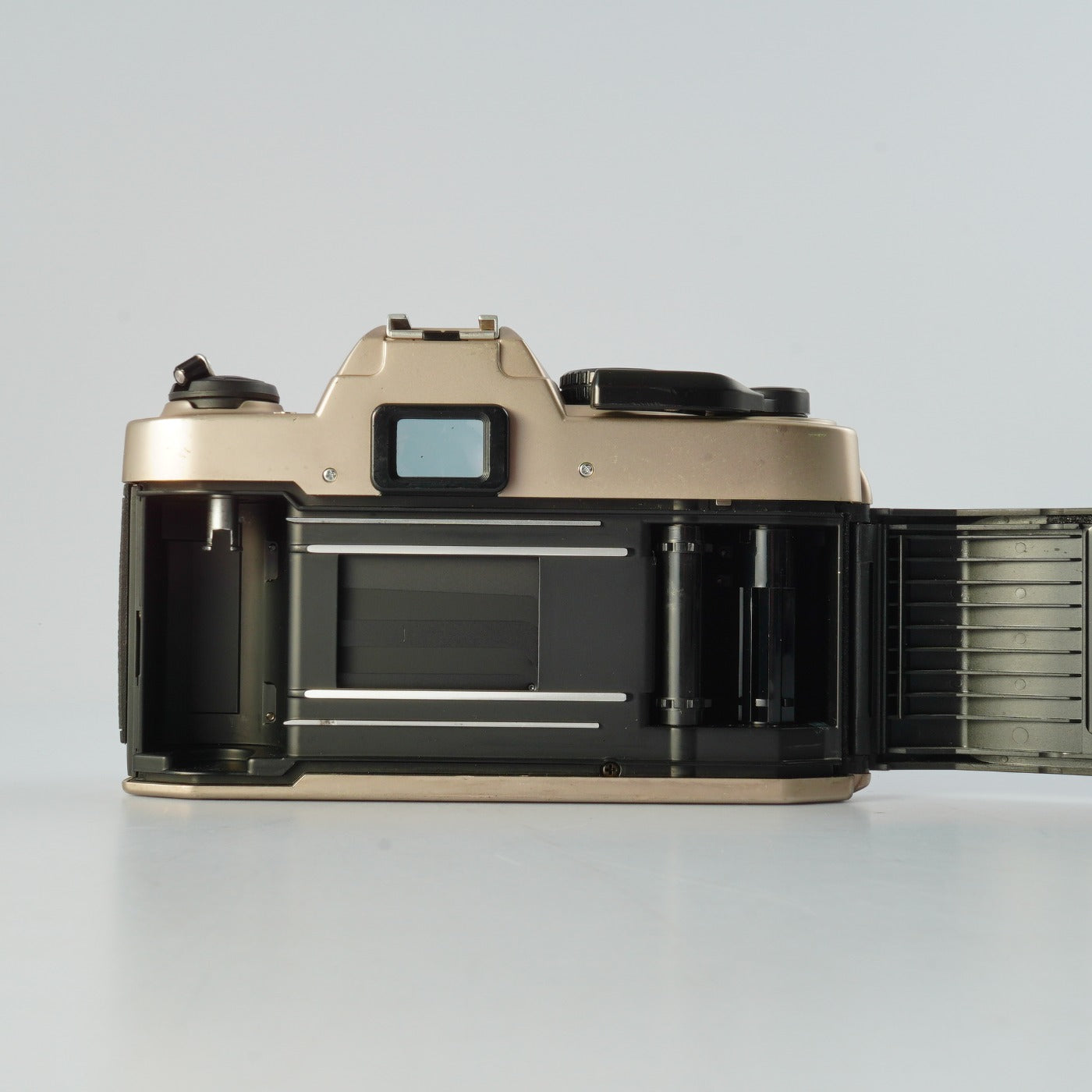 Nikon FM10 MF フィルム一眼レフカメラ