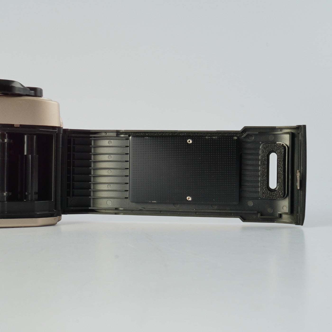 Nikon FM10 MF フィルム一眼レフカメラ