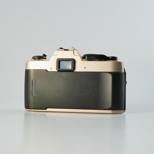 Nikon FM10 MF フィルム一眼レフカメラ