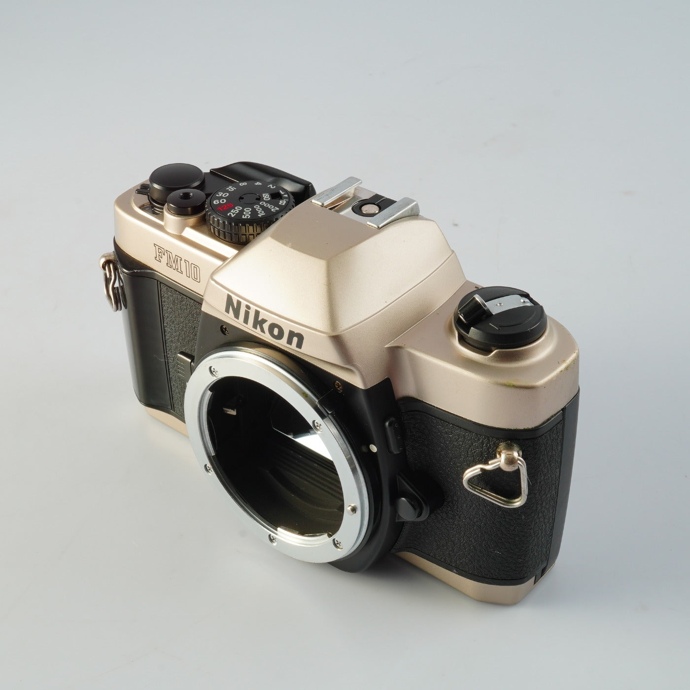 Nikon FM10 MF フィルム一眼レフカメラ