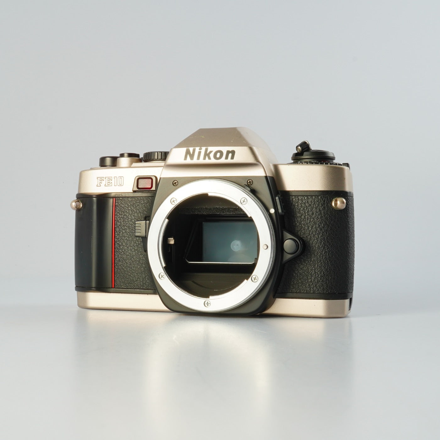 Nikon FM10 MF フィルム一眼レフカメラ
