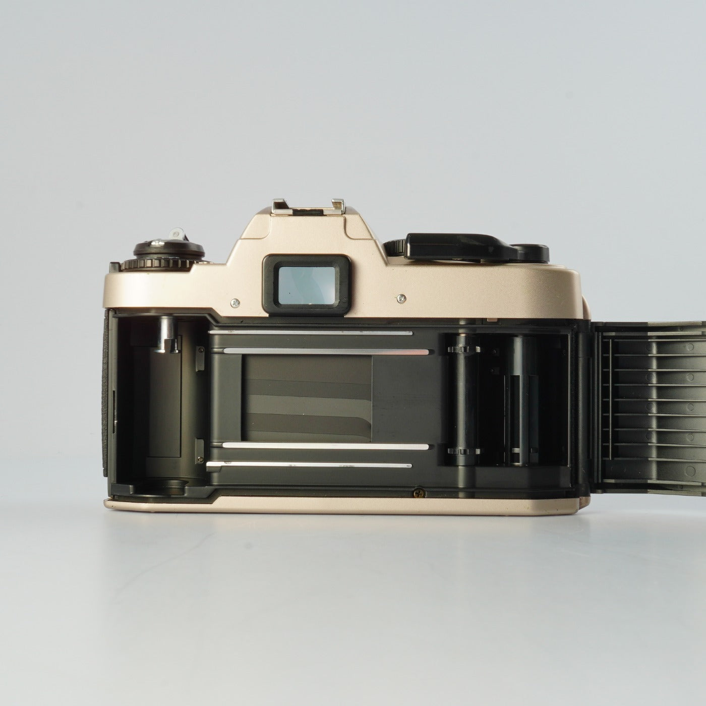 Nikon FM10 MF フィルム一眼レフカメラ