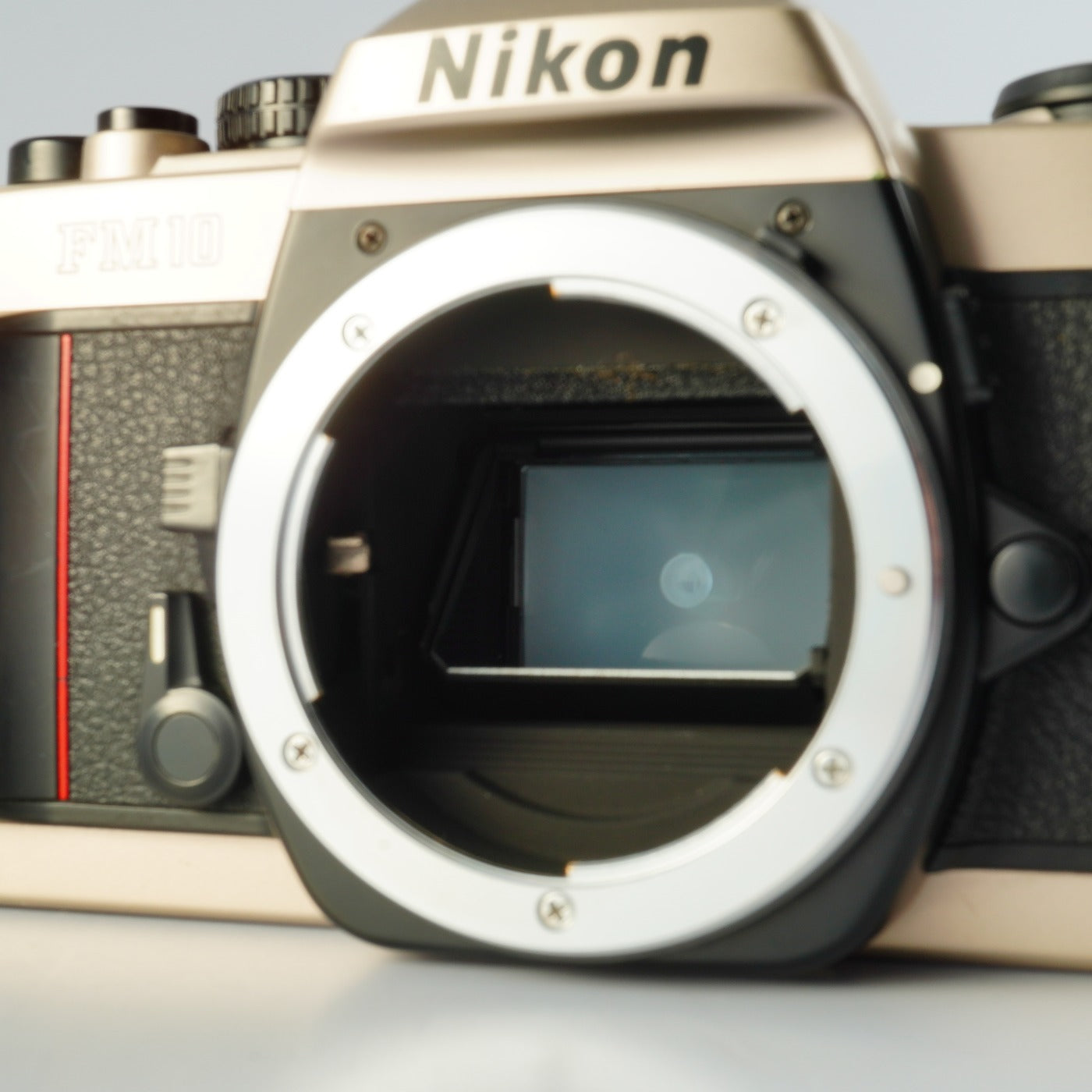 Nikon FM10 MF フィルム一眼レフカメラ