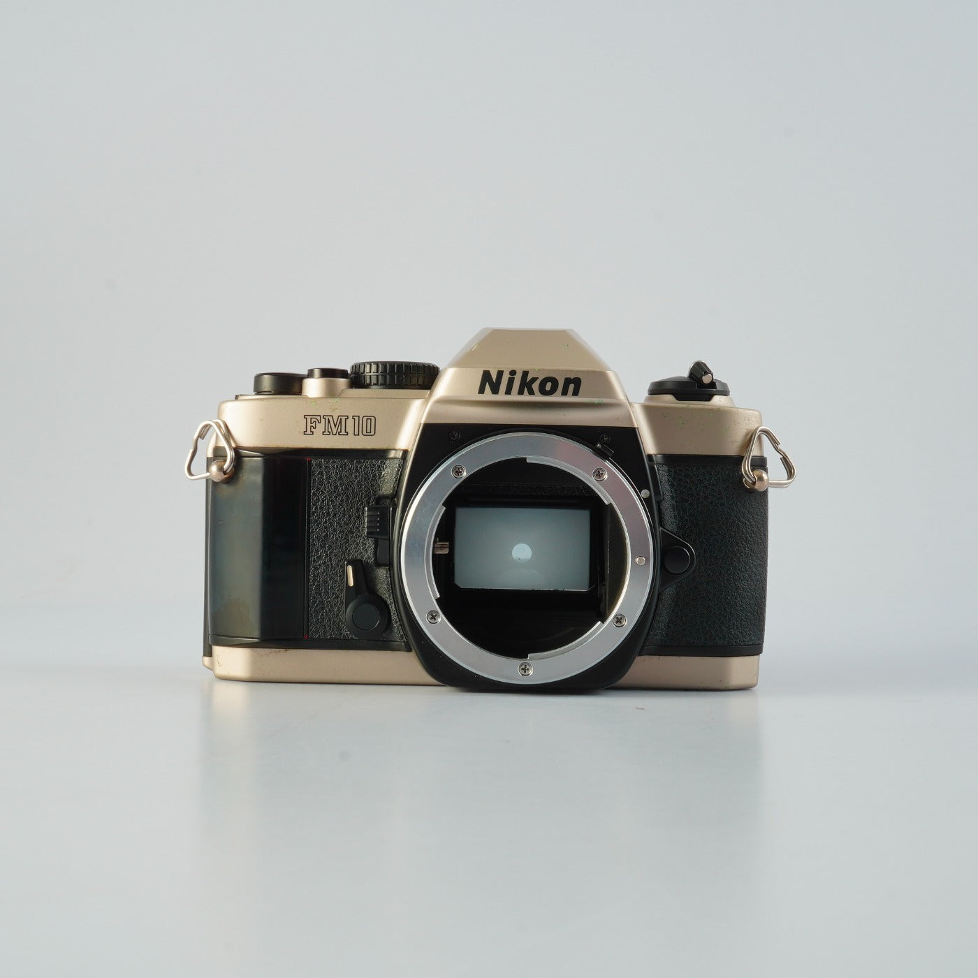 Nikon FM10 MF フィルム一眼レフカメラ