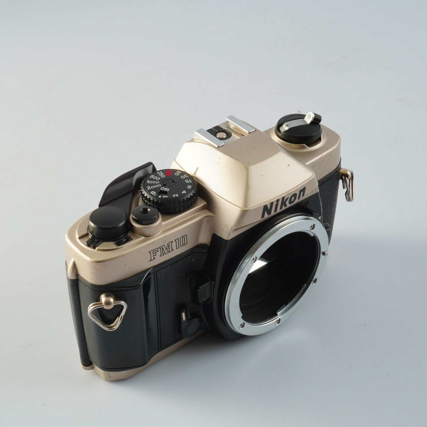 Nikon FM10 MF フィルム一眼レフカメラ