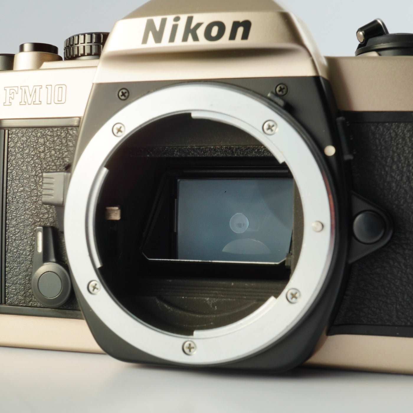 Nikon FM10 + Ai-S ZOOM Nikkor 35-70mm F/3.5-4.8 MF フィルム一眼レフカメラ