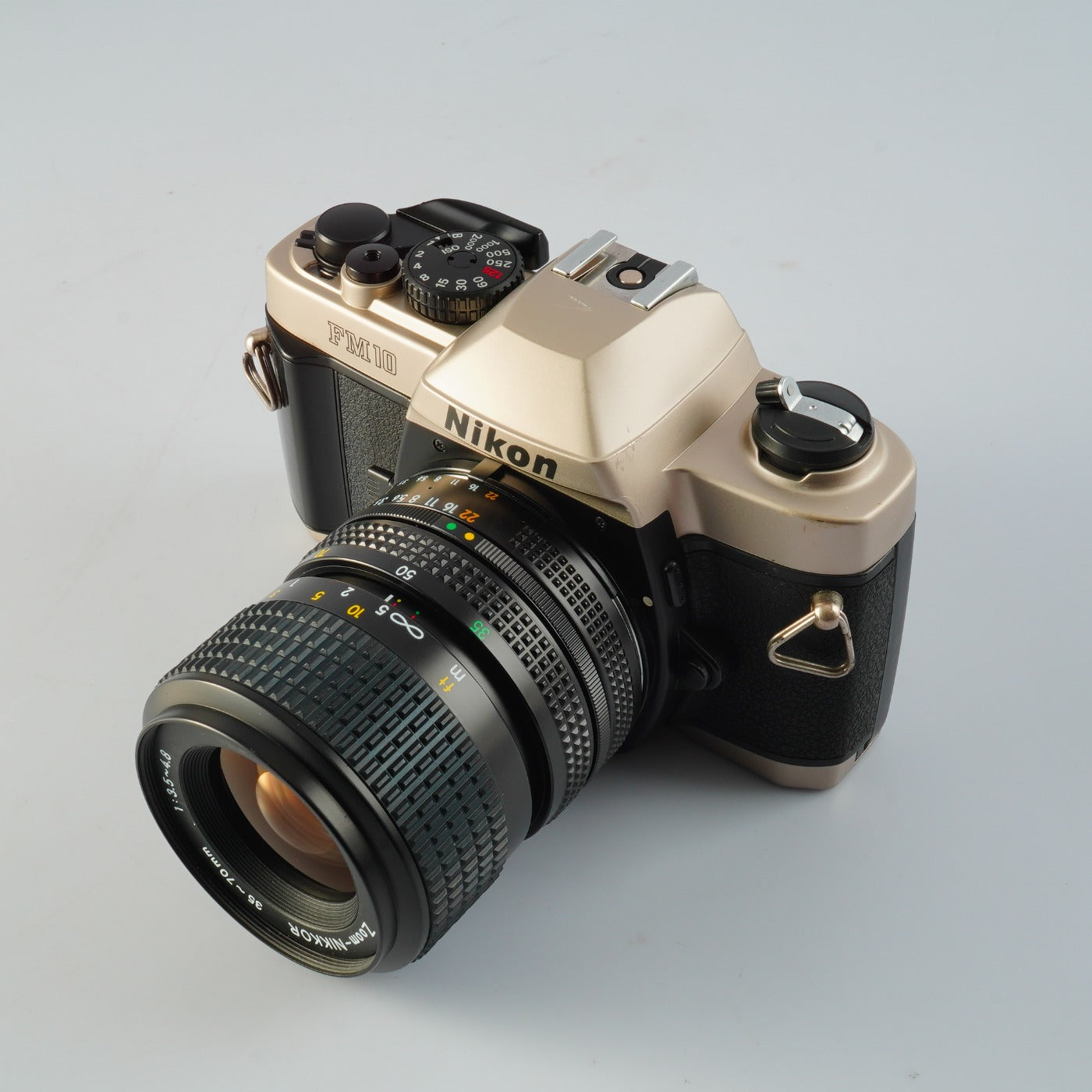 Nikon FM10 + Ai-S ZOOM Nikkor 35-70mm F/3.5-4.8 MF フィルム一眼レフカメラ