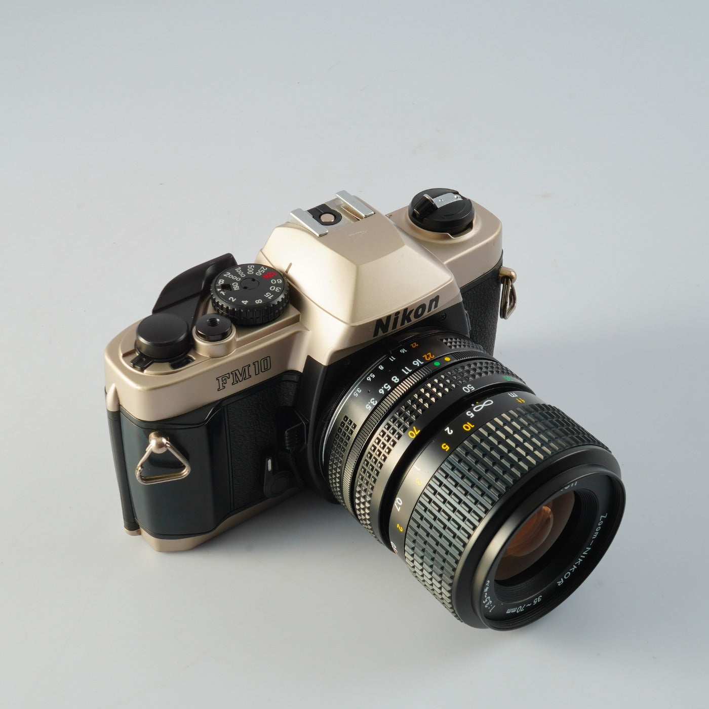 Nikon FM10 + Ai-S ZOOM Nikkor 35-70mm F/3.5-4.8 MF フィルム一眼レフカメラ