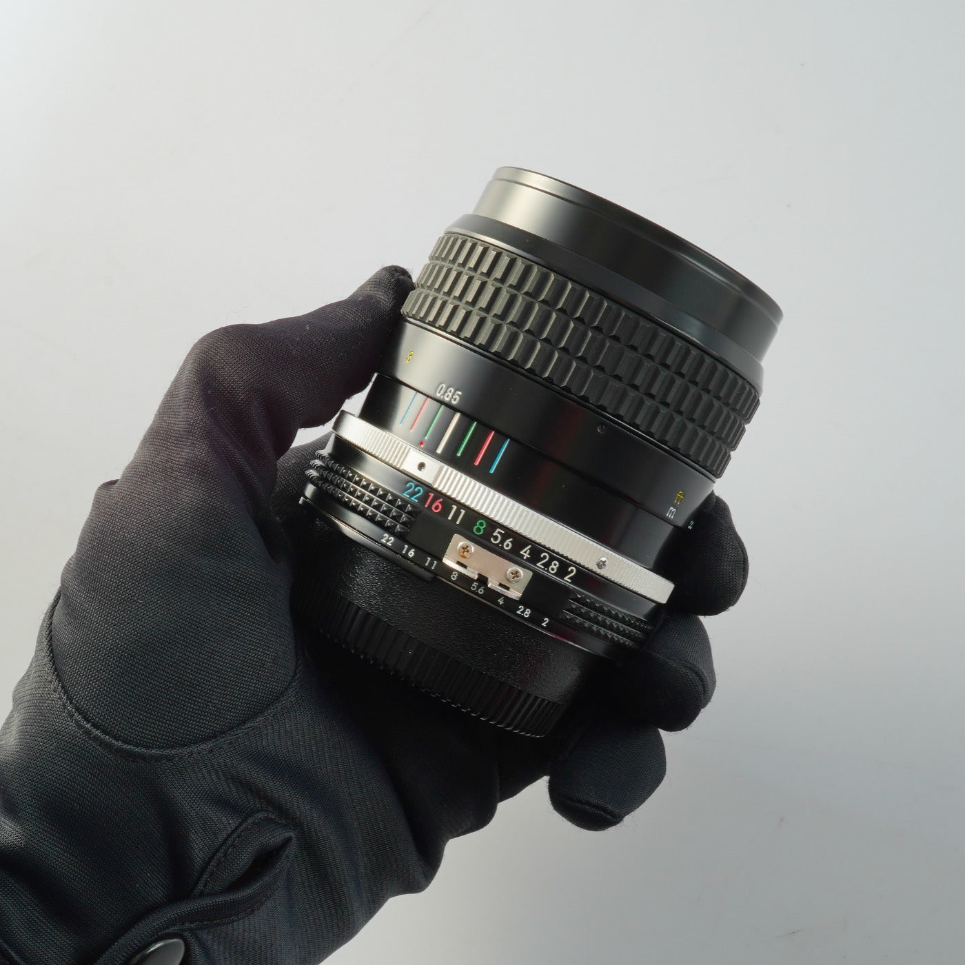Nikon Ai NIKKOR 85mm F/2 単焦点レンズ