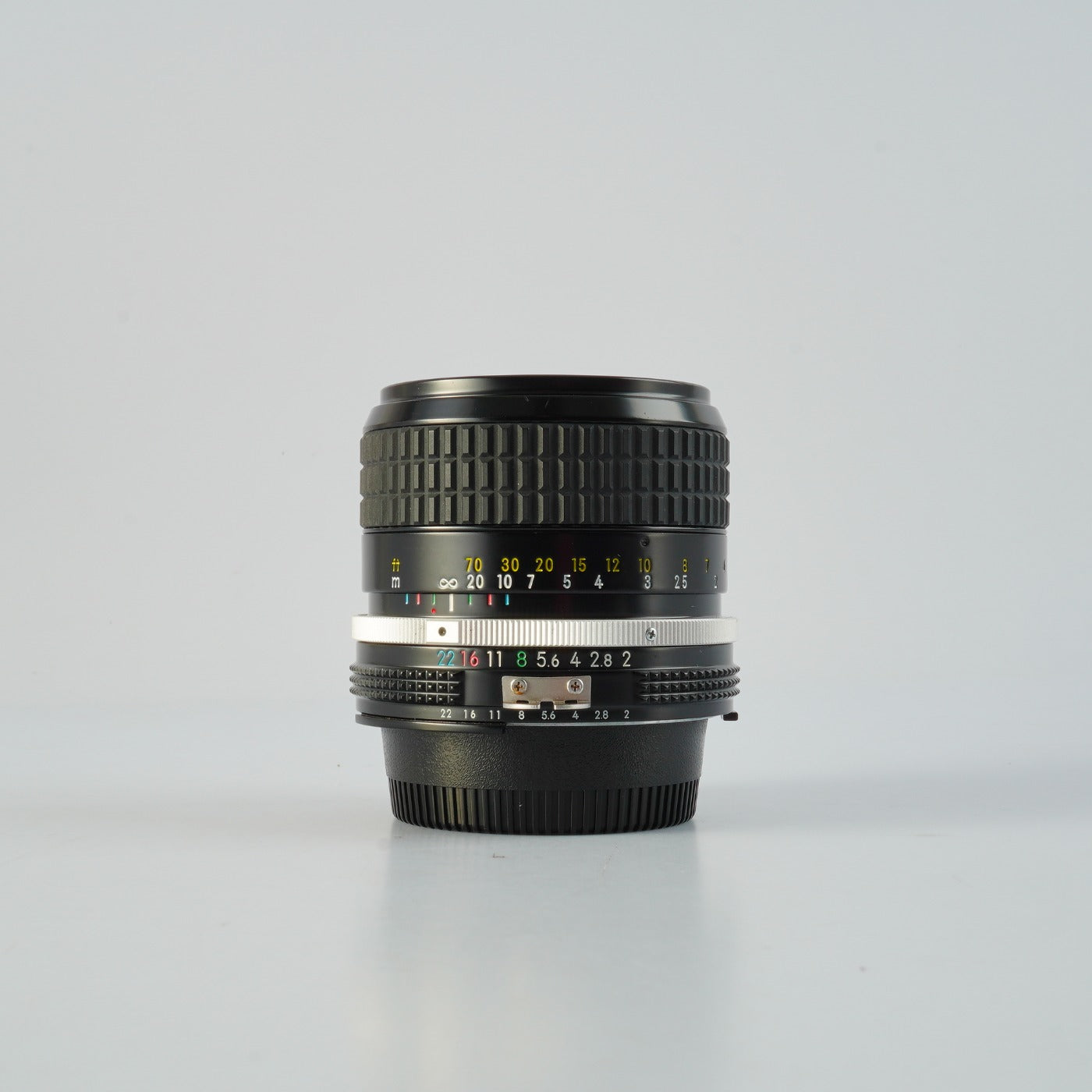 Nikon Ai NIKKOR 85mm F/2 単焦点レンズ