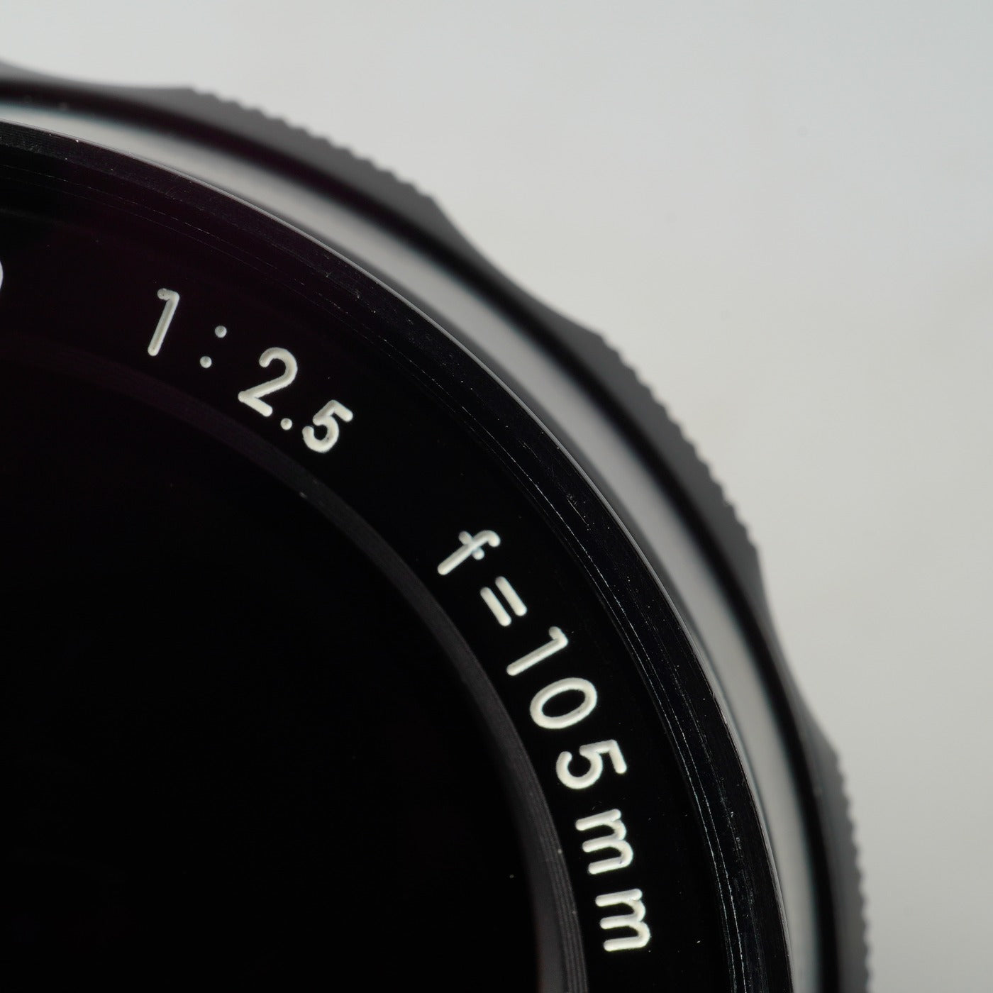 Nikon Ai改 NIKKOR-P.C Auto 105mm F/2.5 単焦点レンズ